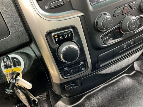 Used 2019 RAM 1500 Big Horn image 30