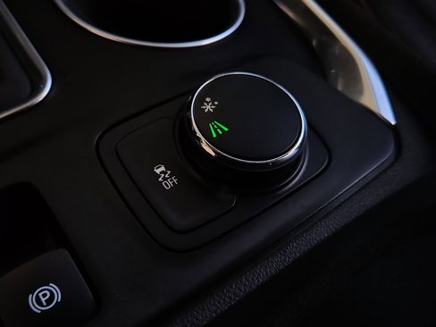 Used 2019 Chevrolet Traverse RS w/ LPO, Cargo Package image 20