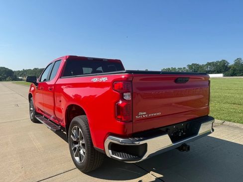 Used 2023 Chevrolet Silverado 1500 LT AWD/4WD image 10