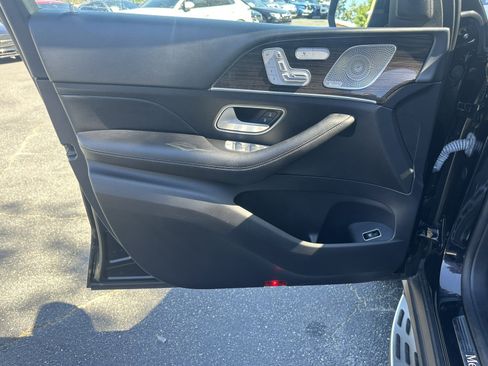 Used 2022 Mercedes-Benz GLE 350 4MATIC w/ Premium Package image 27