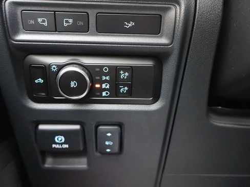 Used 2023 Ford F150 Lariat w/ Equipment Group 502A High image 38