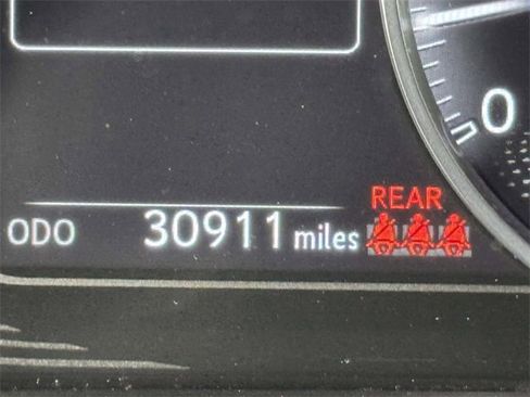 Used 2019 Lexus ES 350 Luxury w/ Accessory Package image 2