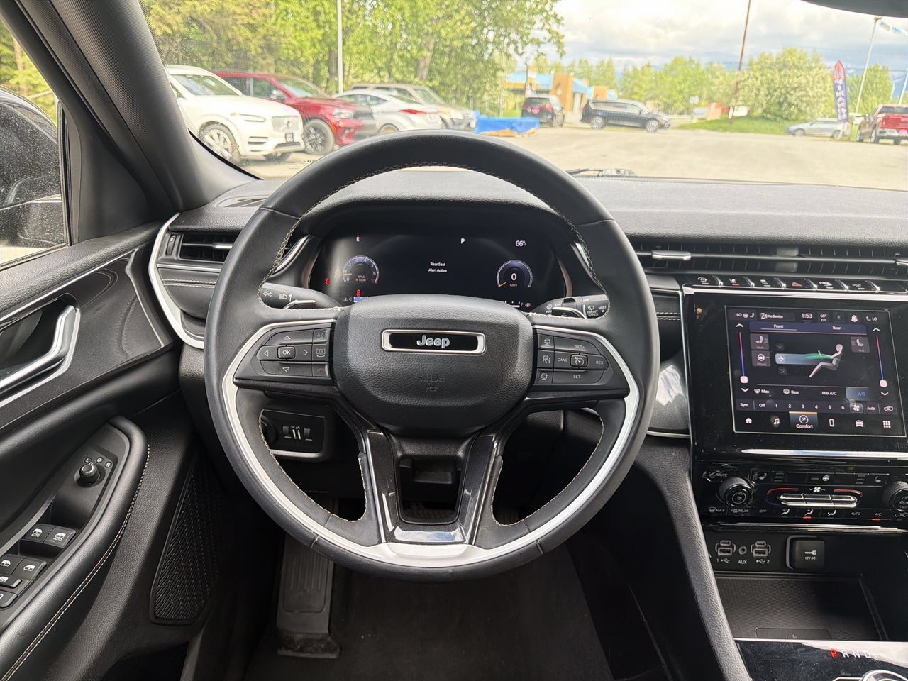 Used 2023 Jeep Grand Cherokee L Laredo AWD/4WD image 14