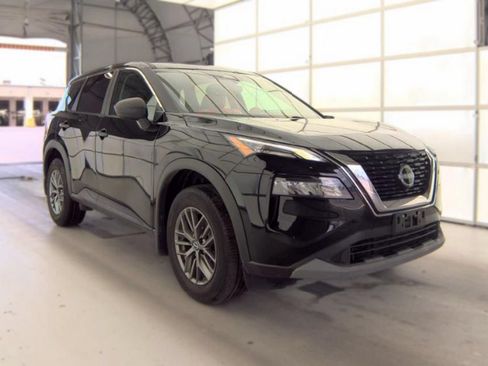 Used 2023 Nissan Rogue S AWD/4WD image 4