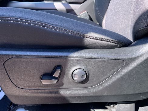 Used 2022 RAM 1500 Big Horn AWD/4WD image 12