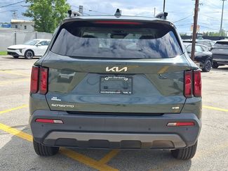 Used 2023 Kia Sorento S w/ Panoramic Sunroof Package AWD/4WD video 3