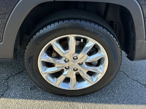 Used 2014 Jeep Cherokee Limited image 24