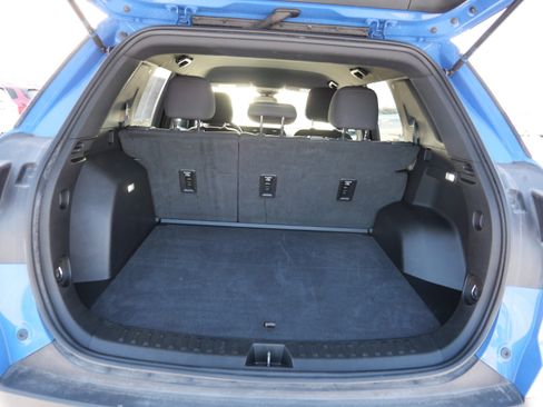 Used 2025 GMC Terrain Elevation image 18