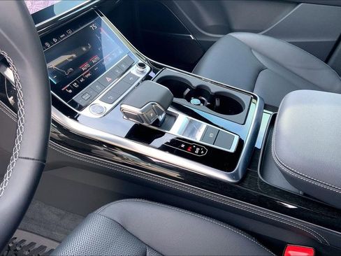 Certified 2025 Audi Q7 3.0T Premium Plus image 17