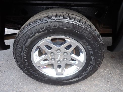 Used 2008 GMC Sierra 1500 SLT w/ All-Terrain Package AWD/4WD image 11