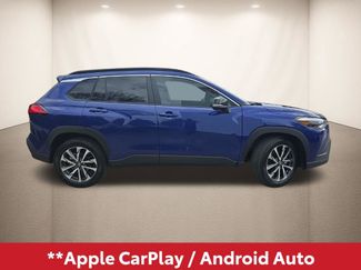 Used 2025 Toyota Corolla Cross XLE w/ Convenience Package AWD/4WD video 3