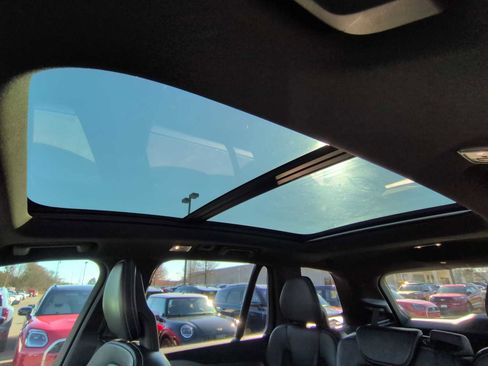 Used 2017 Volvo XC90 T6 R-Design w/ Vision Package image 19