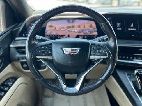 Used 2021 Cadillac Escalade Premium Luxury AWD/4WD image 13