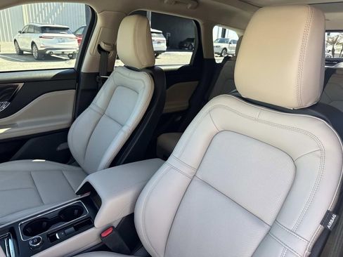 New 2026 Lincoln Corsair Reserve image 21