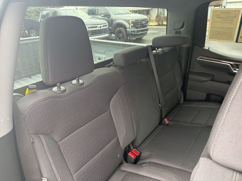 Used 2025 Chevrolet Silverado 1500 LT image 25