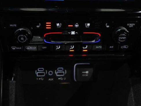 Used 2023 Jeep Grand Cherokee Overland AWD/4WD image 22