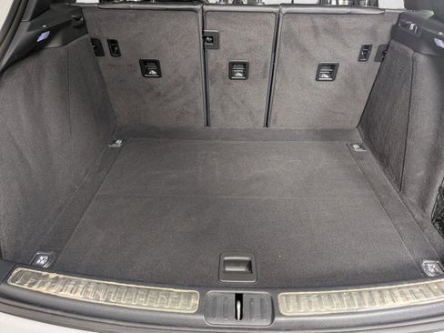 Certified 2022 Porsche Macan AWD/4WD image 22