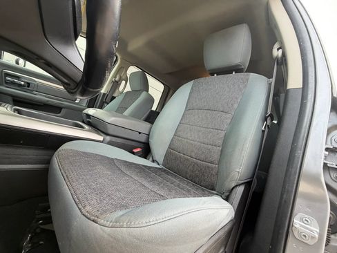 Used 2019 RAM 1500 Lone Star image 28