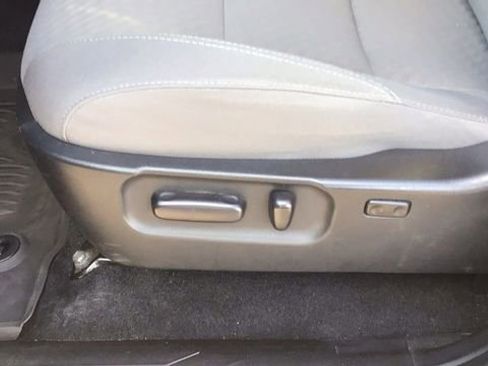 Used 2022 Toyota Tacoma SR5 w/ Black Out Package (TMS) image 16