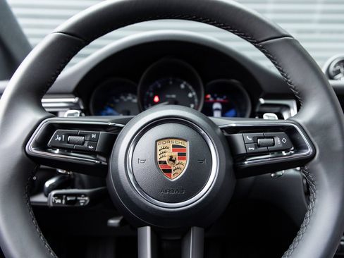Used 2026 Porsche Macan AWD/4WD image 14