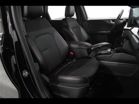 Certified 2023 Ford Escape ST-Line w/ Tech Pack #1 FWD image 17
