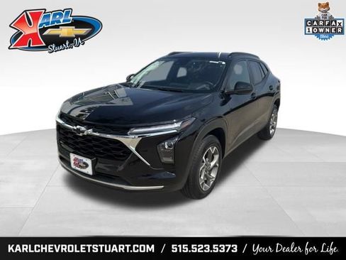 Used 2024 Chevrolet Trax LT w/ Driver Confidence Package FWD image 1