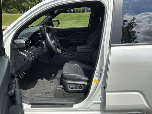 Used 2025 Toyota 4Runner TRD Sport Premium RWD image 16