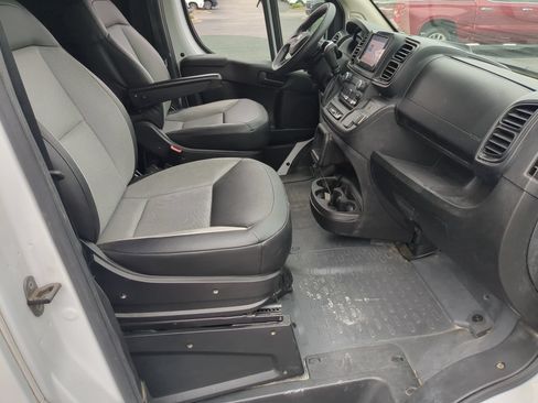 Used 2025 RAM ProMaster 2500 w/ Convenience Group FWD image 29