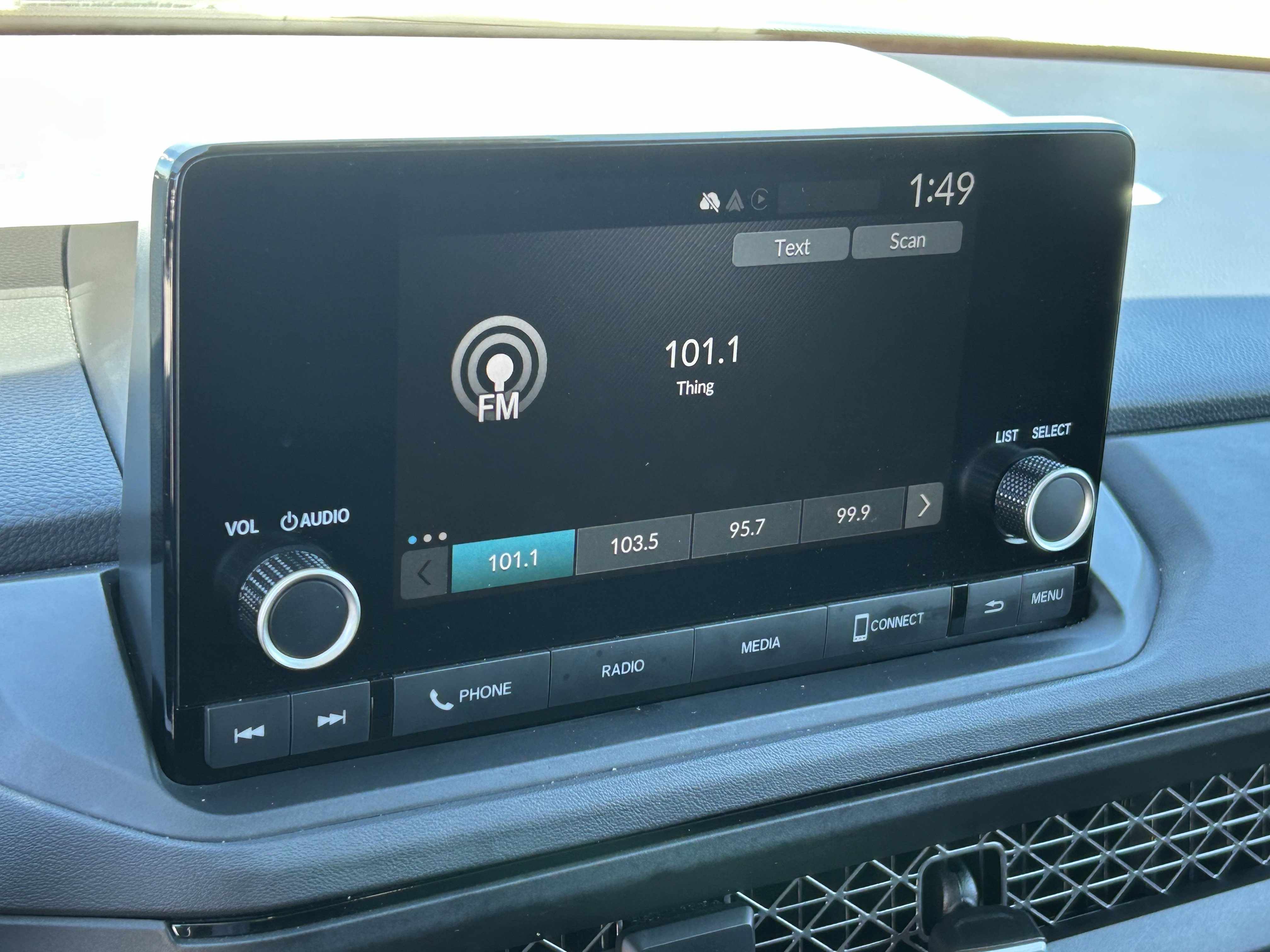 Used 2025 Honda Accord SE image 19