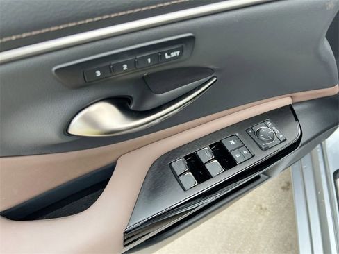 Certified 2024 Lexus ES 350 w/ Premium Package image 11