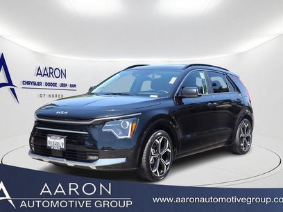 Used 2025 Kia Niro EX Touring