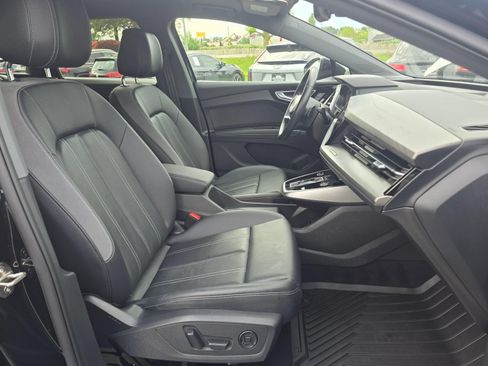 Used 2023 Audi Q4 e-tron Premium Plus w/ Premium Plus RWD image 27