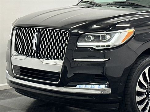 Used 2022 Lincoln Navigator L Black Label image 2