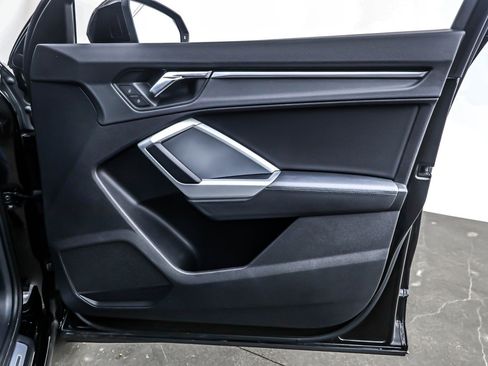 Used 2021 Audi Q3 2.0T Premium image 23