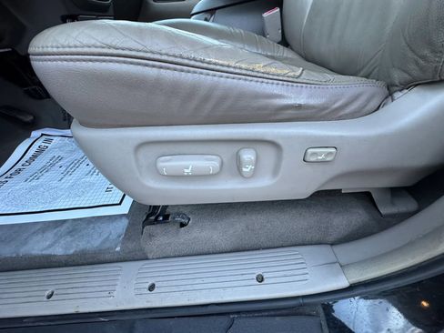 Used 2007 Toyota Sequoia Limited image 12