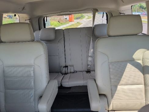 Used 2015 GMC Yukon Denali w/ Premium Package AWD/4WD image 26