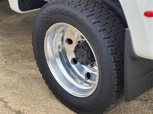 New 2026 Ford F450 Lariat w/ FX4 Off-Road Package image 5