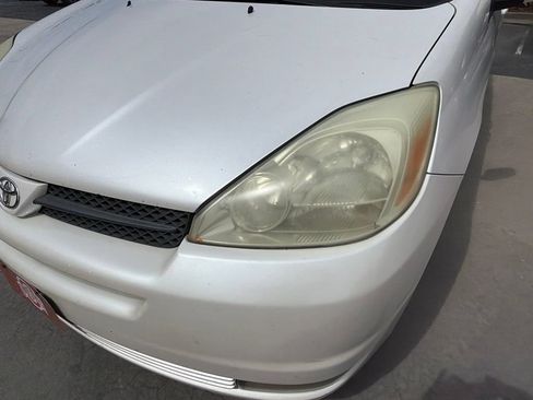 Used 2004 Toyota Sienna XLE FWD image 9