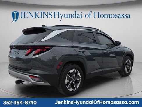 Used 2025 Hyundai Tucson SEL FWD image 3