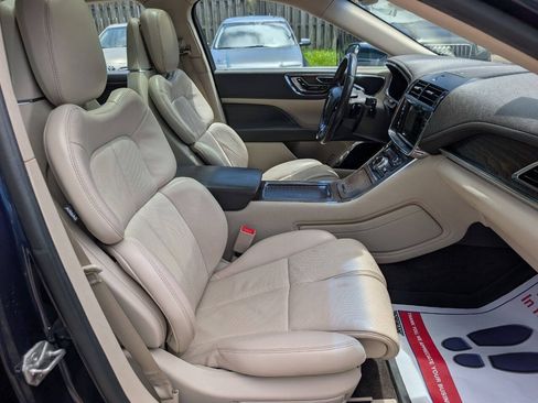 Used 2017 Lincoln Continental Reserve w/ Technology Package AWD/4WD image 33