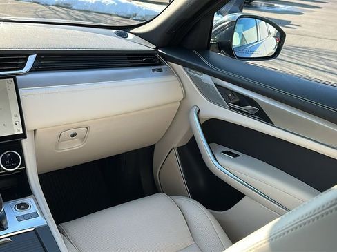 Used 2025 Jaguar F-PACE R-Dynamic S image 23