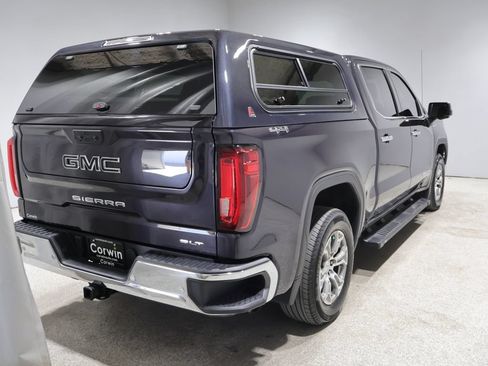 Used 2022 GMC Sierra 1500 SLT w/ SLT Convenience Package AWD/4WD image 2