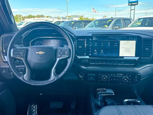 Used 2024 Chevrolet Silverado 1500 High Country w/ Technology Package AWD/4WD image 22