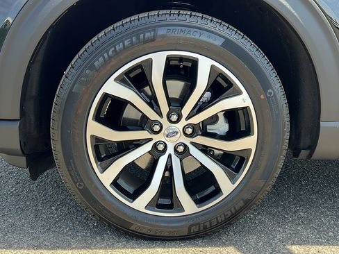 Used 2025 Ford Explorer ST-Line AWD/4WD image 10
