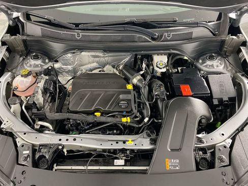 Used 2025 Chevrolet Trax RS w/ Driver Confidence Package image 23