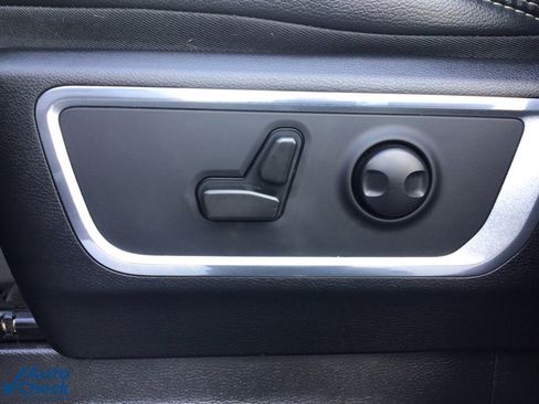 Used 2022 RAM 1500 Laramie image 8