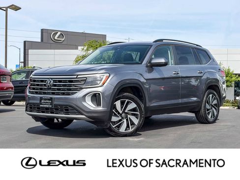 Used 2024 Volkswagen Atlas SE image 1