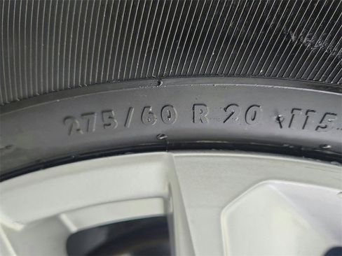 Used 2020 Chevrolet Silverado 1500 Custom w/ Custom Value Package image 29