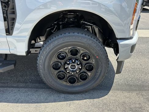 New 2026 Ford F250 Lariat w/ Black Appearance Package AWD/4WD image 13