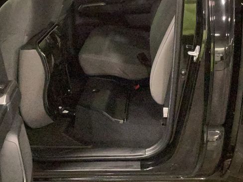 Used 2022 Toyota Tacoma SR5 w/ Black Out Package (TMS) image 9